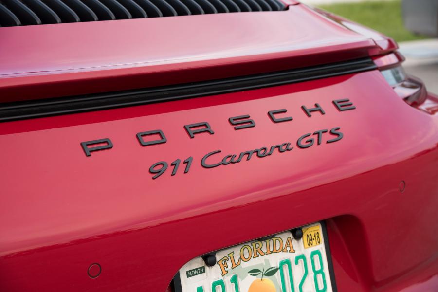 Логотип Porsche 911 Carrera GTS Cabriolet (991) 2017 года  (NA) (фото 11 из 30)
